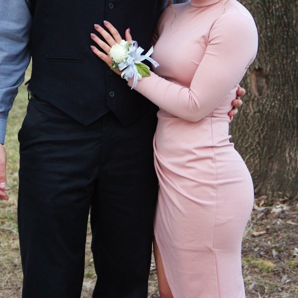 Formal Dress - Picture 2 of 3